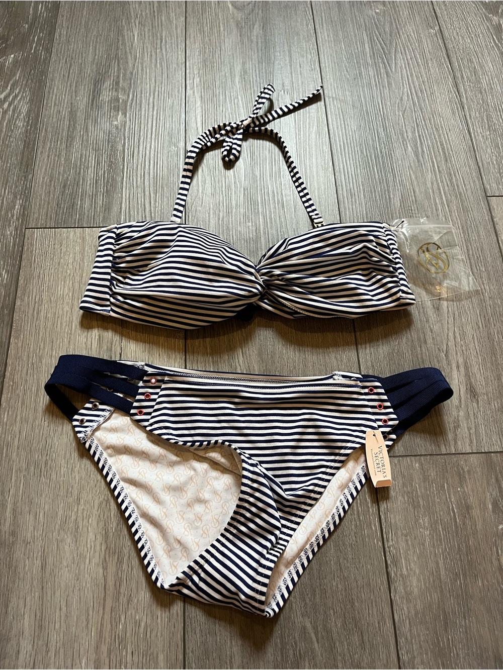 NWT Victoria’s Secret Convertible Bikini Set Size Large Navy Stripe